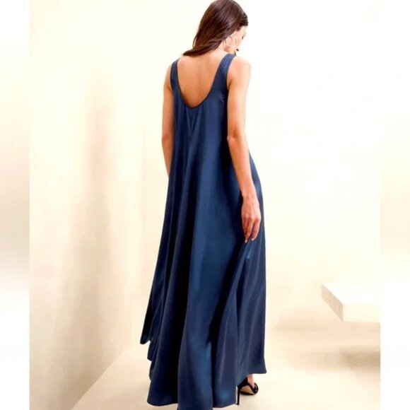 Banana Republic Serenade Dress 100% Silk Maxi Navy Blue Long Tank Flowy Small S - Picture 3 of 14